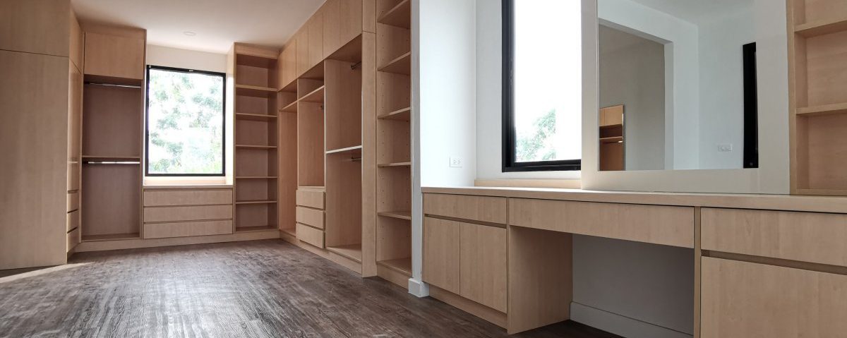 Standard Decor Furniture เฟอร์นิเจอร์บิ้วอินราคาโรงงาน รับออกแบบตกแต่งภายใน