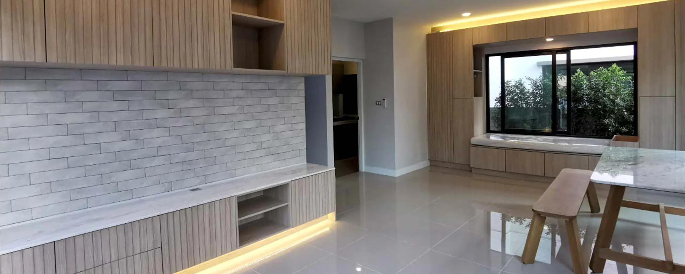 ออกแบบและผลิตเฟอร์นิเจอร์บิ้วอินห้องนั่งเล่น Sideboard TV ตามความต้องการลูกค้า